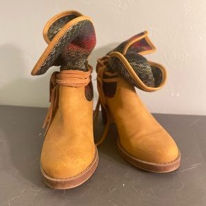 Sugar Faux Suede Ankle Boot sz 7 1/2